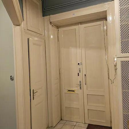 Mirella Apartman Apartament *